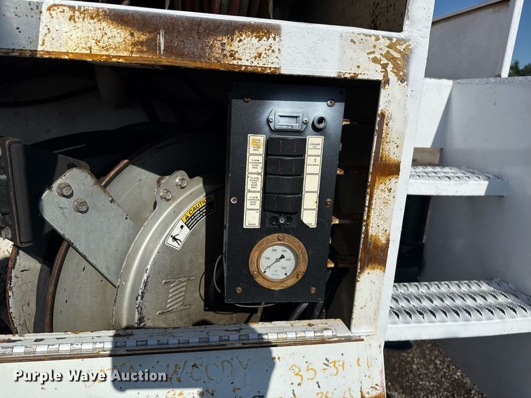 image for item EG5933 2006 Freightliner Business Class M2 Crew Cab utility / service truck