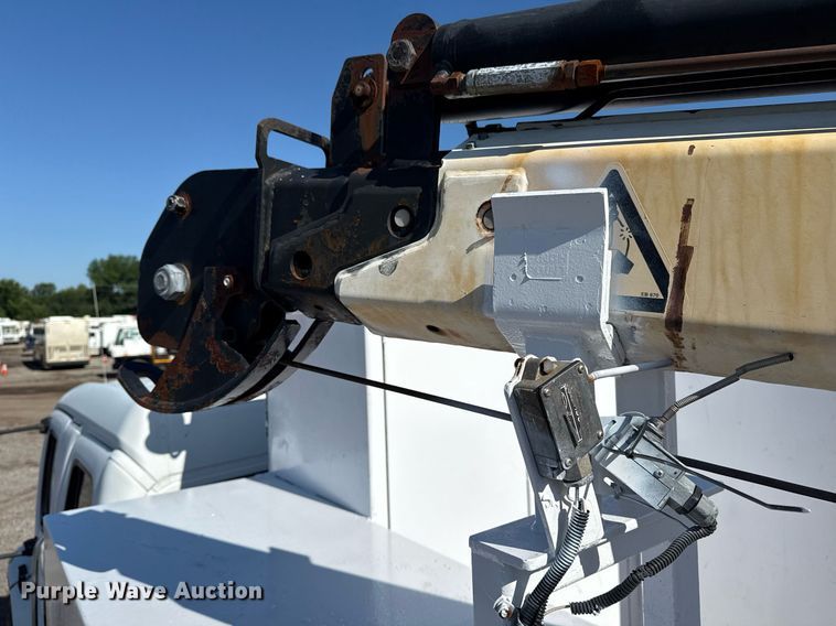 image for item EG5933 2006 Freightliner Business Class M2 Crew Cab utility / service truck