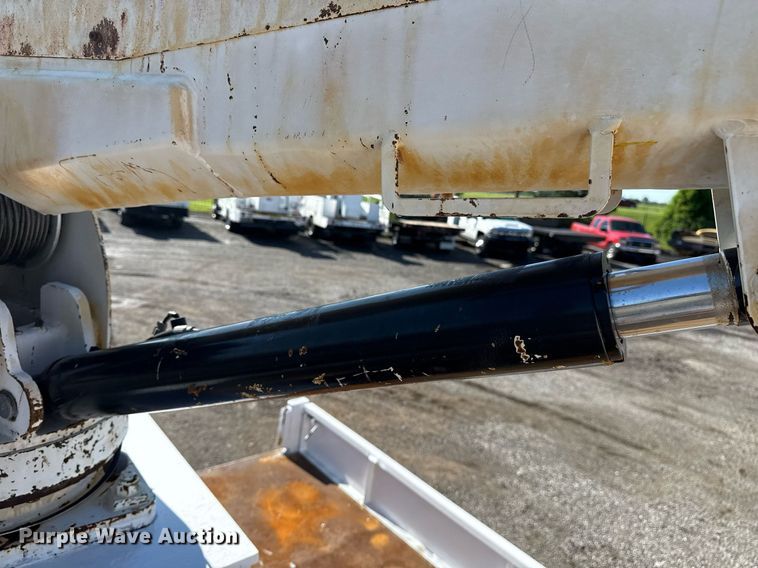 image for item EG5933 2006 Freightliner Business Class M2 Crew Cab utility / service truck