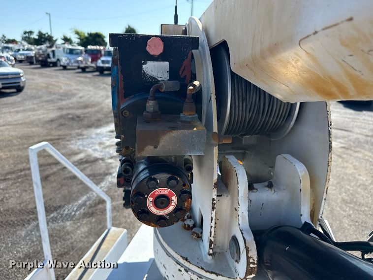 image for item EG5933 2006 Freightliner Business Class M2 Crew Cab utility / service truck