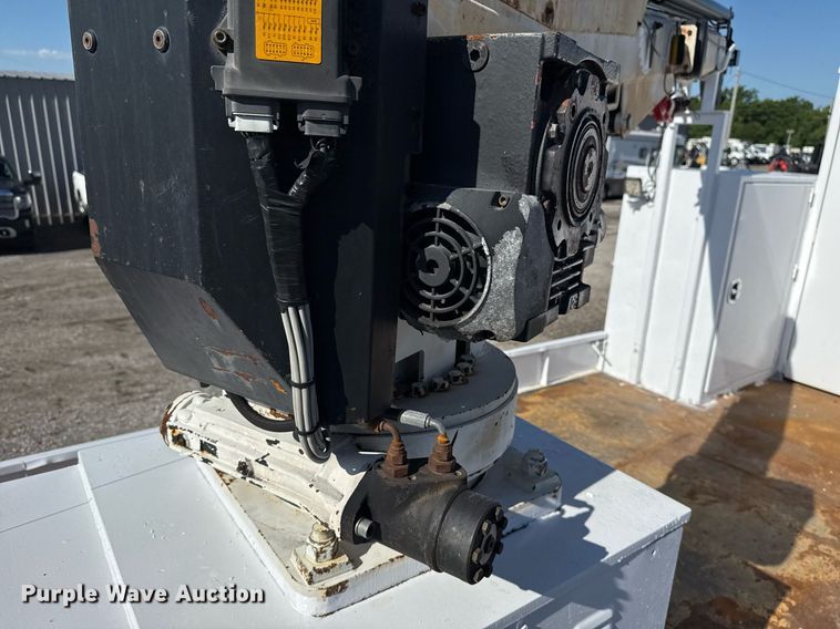 image for item EG5933 2006 Freightliner Business Class M2 Crew Cab utility / service truck