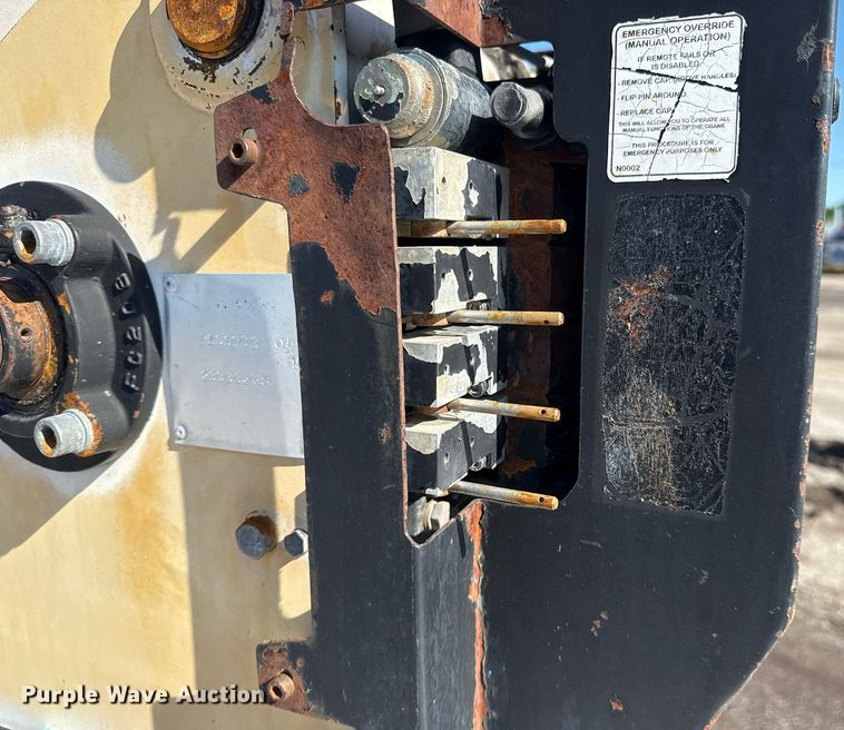 image for item EG5933 2006 Freightliner Business Class M2 Crew Cab utility / service truck