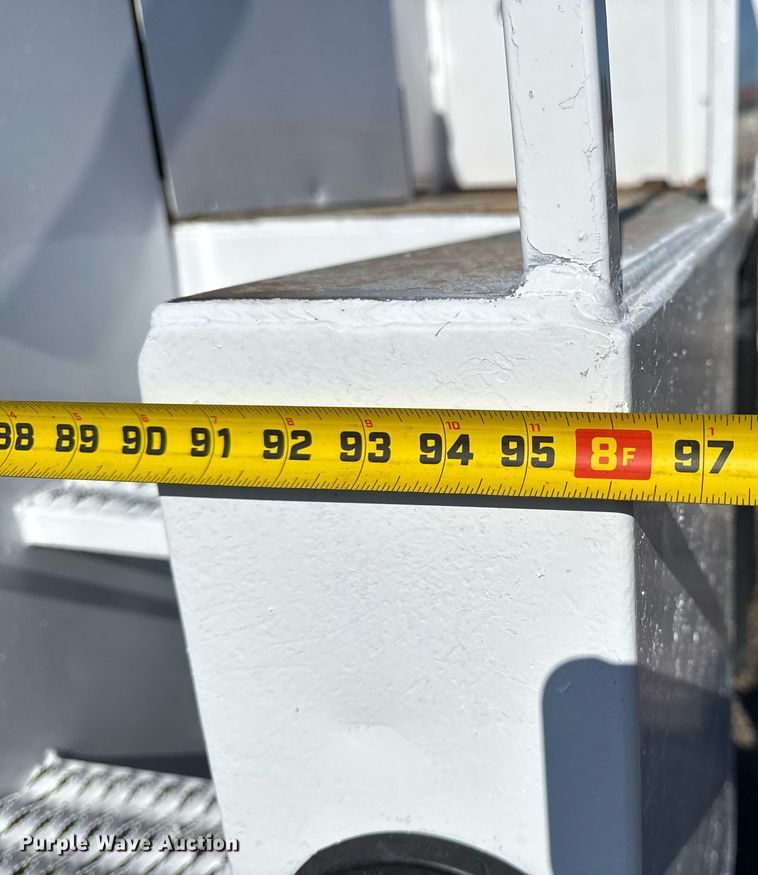 image for item EG5933 2006 Freightliner Business Class M2 Crew Cab utility / service truck