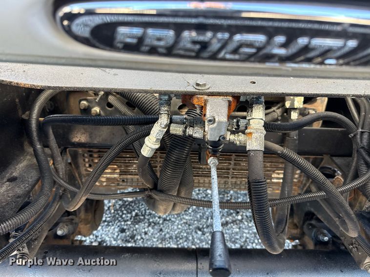 image for item EG5933 2006 Freightliner Business Class M2 Crew Cab utility / service truck