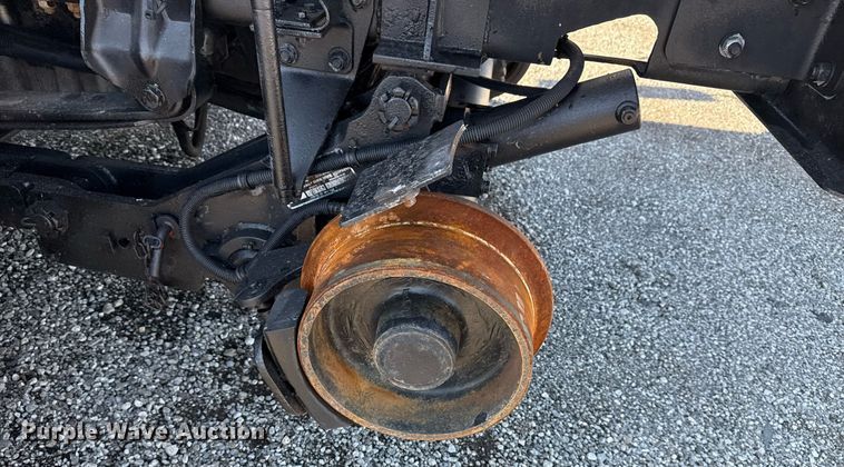 image for item EG5933 2006 Freightliner Business Class M2 Crew Cab utility / service truck