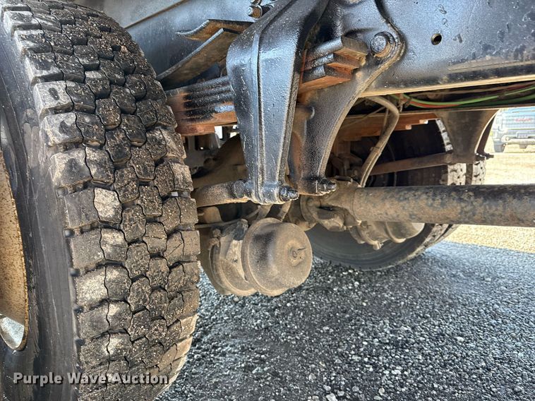 image for item EG5933 2006 Freightliner Business Class M2 Crew Cab utility / service truck