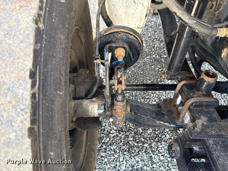 image for item EG5933 2006 Freightliner Business Class M2 Crew Cab utility / service truck