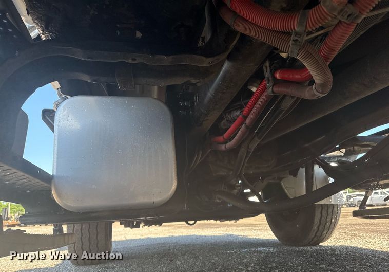 image for item EG5933 2006 Freightliner Business Class M2 Crew Cab utility / service truck