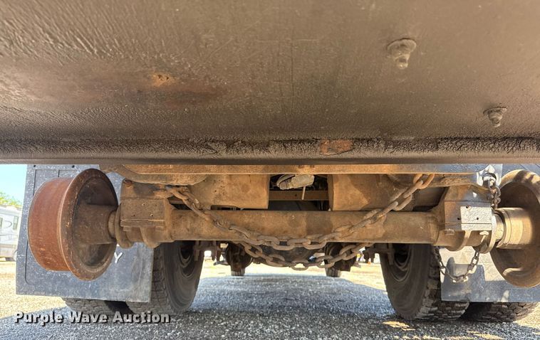 image for item EG5933 2006 Freightliner Business Class M2 Crew Cab utility / service truck