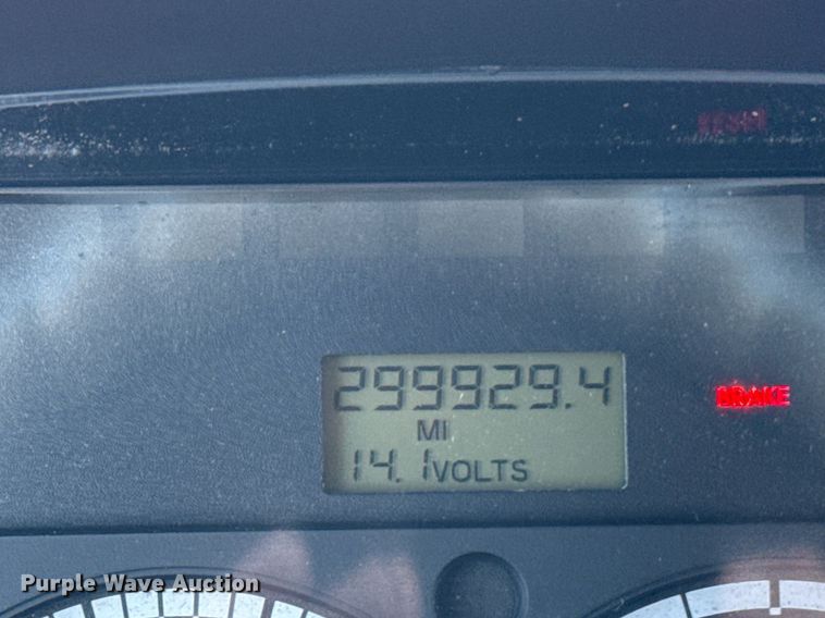 image for item EG5933 2006 Freightliner Business Class M2 Crew Cab utility / service truck