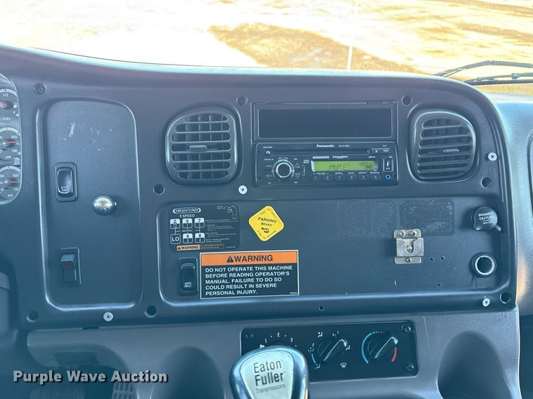 image for item EG5933 2006 Freightliner Business Class M2 Crew Cab utility / service truck