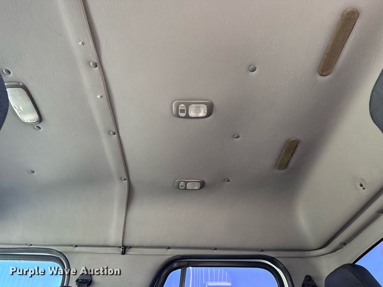 image for item EG5933 2006 Freightliner Business Class M2 Crew Cab utility / service truck