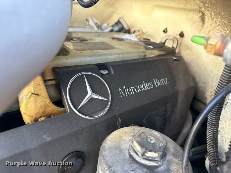 image for item EG5933 2006 Freightliner Business Class M2 Crew Cab utility / service truck