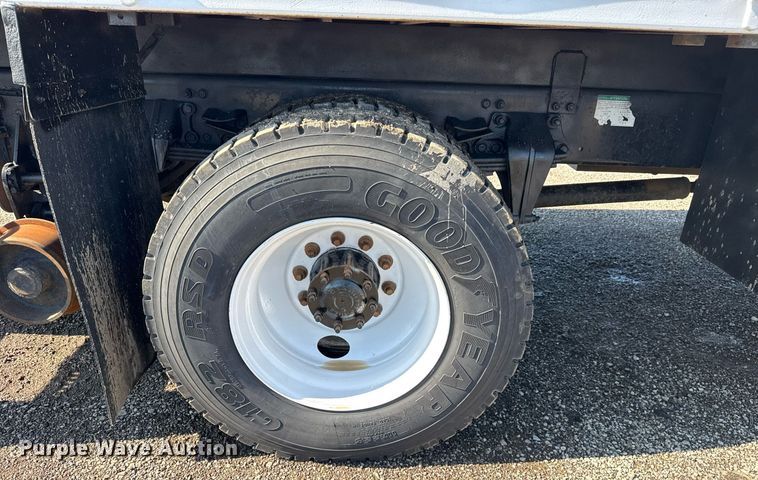 image for item EG5933 2006 Freightliner Business Class M2 Crew Cab utility / service truck