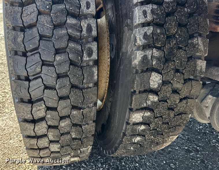 image for item EG5933 2006 Freightliner Business Class M2 Crew Cab utility / service truck