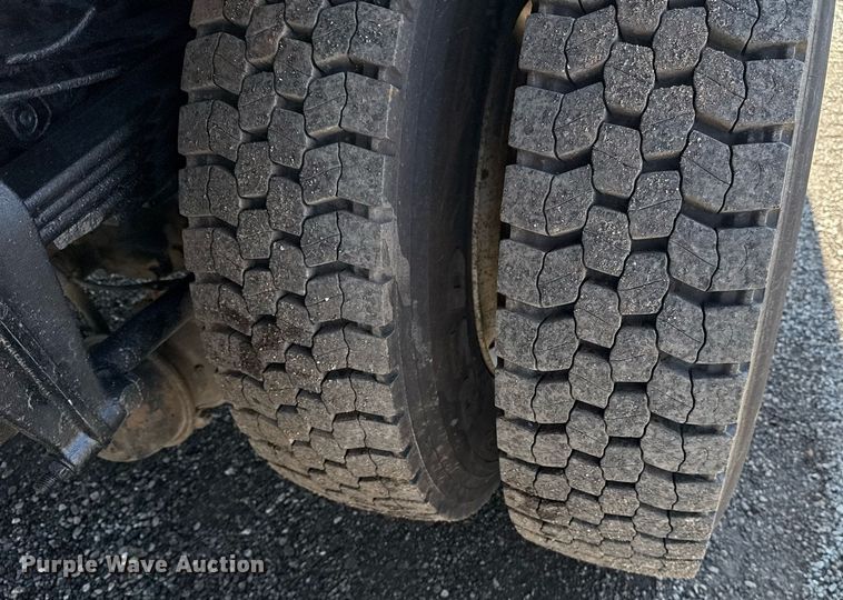 image for item EG5933 2006 Freightliner Business Class M2 Crew Cab utility / service truck