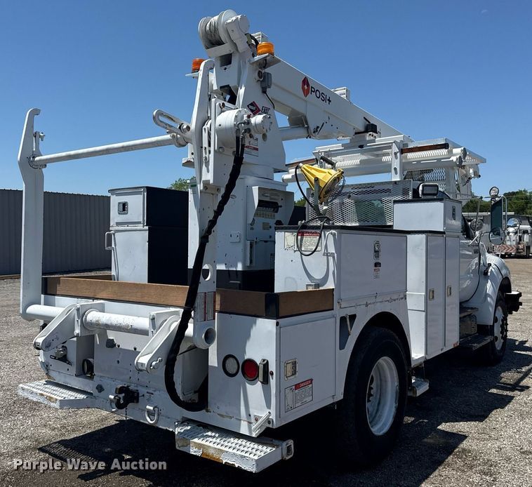image for item EG5937 2015 Ford F750 Super Duty cable placer bucket truck