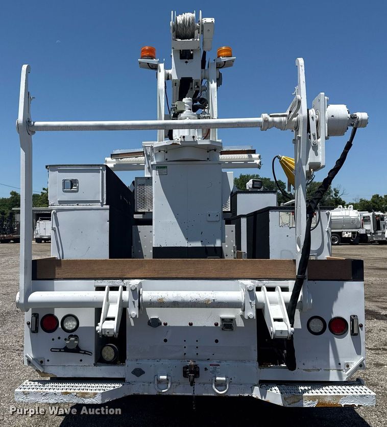 image for item EG5937 2015 Ford F750 Super Duty cable placer bucket truck