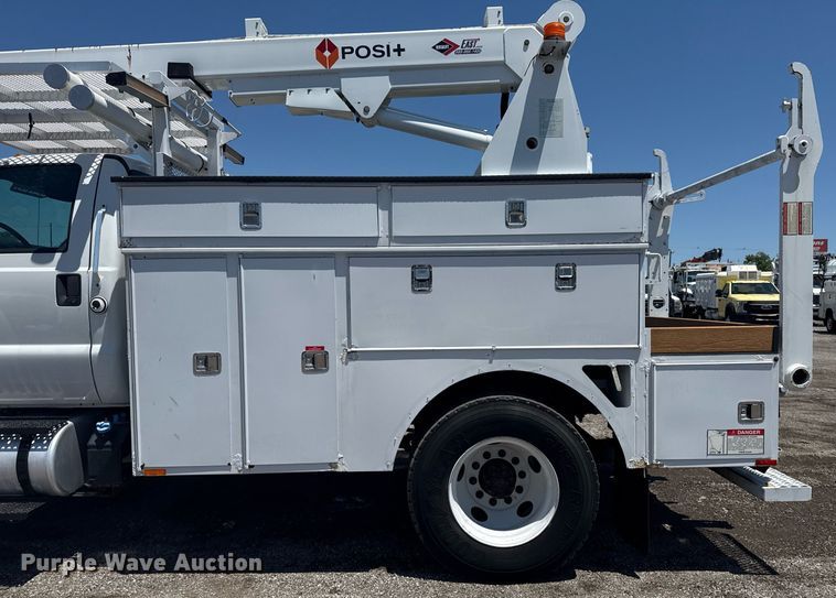 image for item EG5937 2015 Ford F750 Super Duty cable placer bucket truck