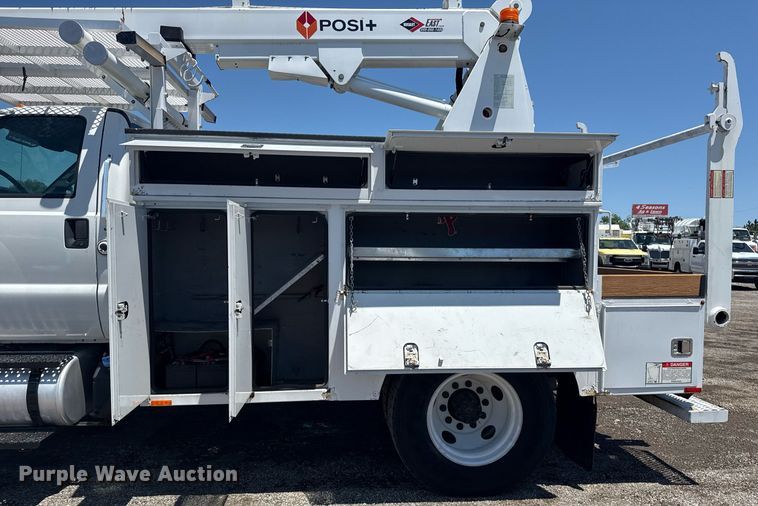 image for item EG5937 2015 Ford F750 Super Duty cable placer bucket truck