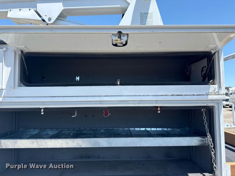 image for item EG5937 2015 Ford F750 Super Duty cable placer bucket truck