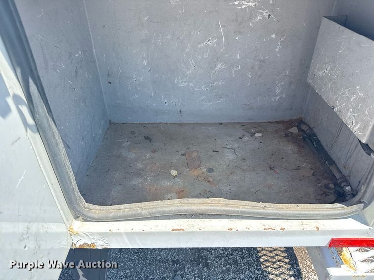 image for item EG5937 2015 Ford F750 Super Duty cable placer bucket truck