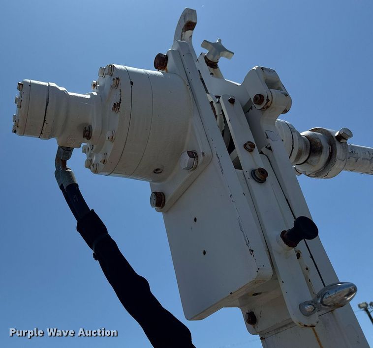 image for item EG5937 2015 Ford F750 Super Duty cable placer bucket truck