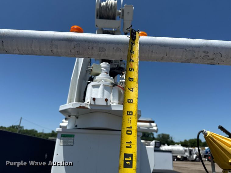 image for item EG5937 2015 Ford F750 Super Duty cable placer bucket truck