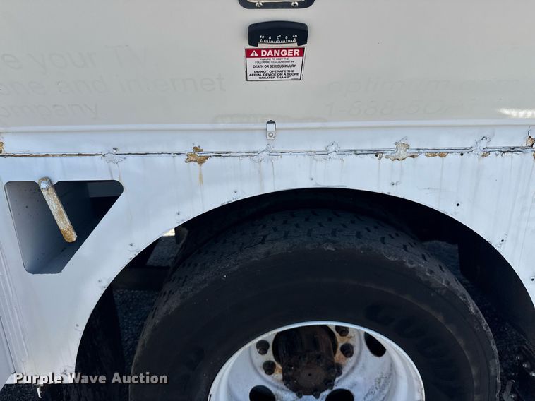 image for item EG5937 2015 Ford F750 Super Duty cable placer bucket truck