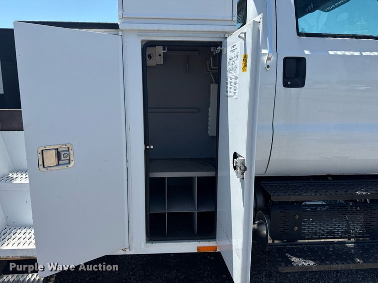 image for item EG5937 2015 Ford F750 Super Duty cable placer bucket truck