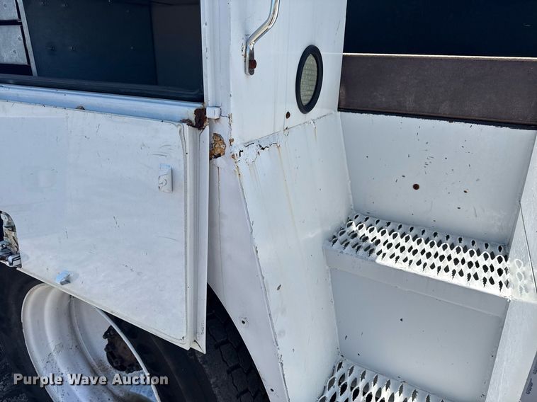 image for item EG5937 2015 Ford F750 Super Duty cable placer bucket truck