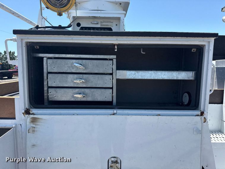 image for item EG5937 2015 Ford F750 Super Duty cable placer bucket truck