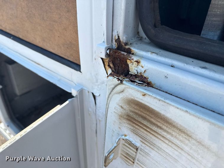 image for item EG5937 2015 Ford F750 Super Duty cable placer bucket truck