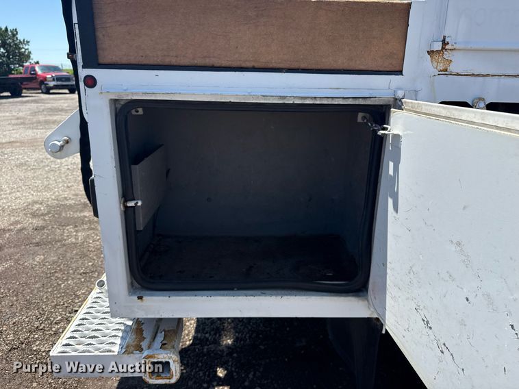 image for item EG5937 2015 Ford F750 Super Duty cable placer bucket truck