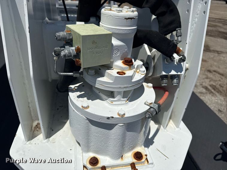 image for item EG5937 2015 Ford F750 Super Duty cable placer bucket truck