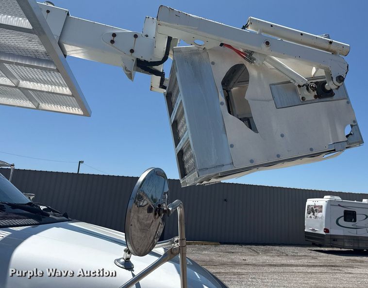 image for item EG5937 2015 Ford F750 Super Duty cable placer bucket truck