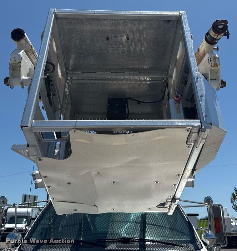 image for item EG5937 2015 Ford F750 Super Duty cable placer bucket truck