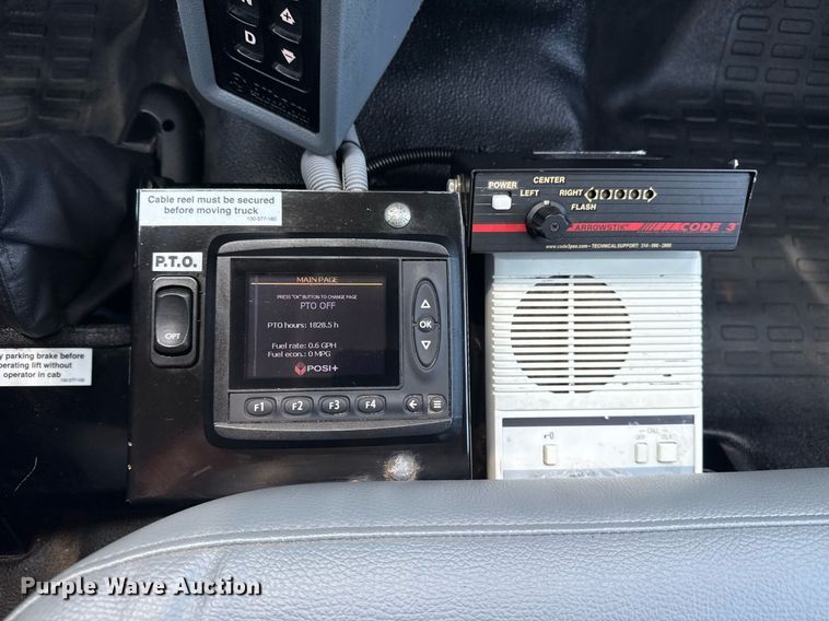 image for item EG5937 2015 Ford F750 Super Duty cable placer bucket truck