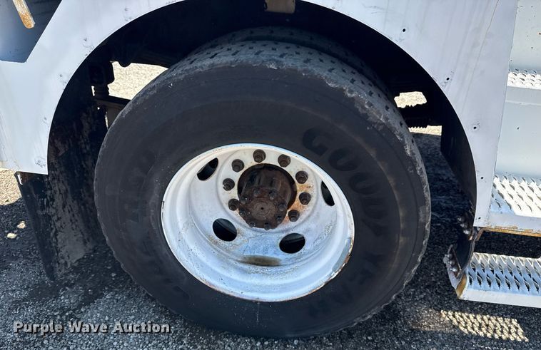 image for item EG5937 2015 Ford F750 Super Duty cable placer bucket truck