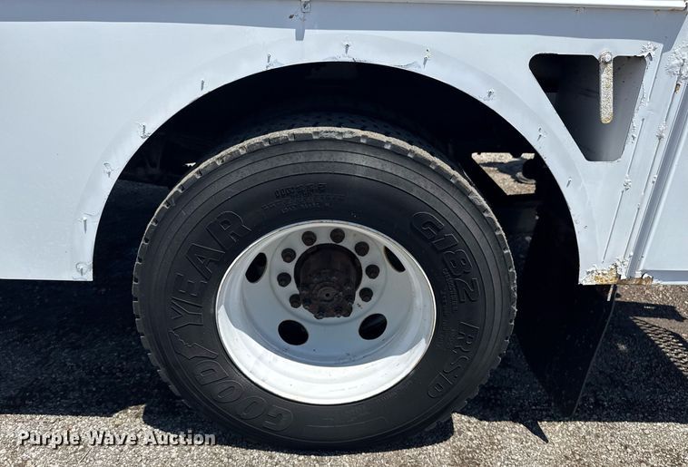 image for item EG5937 2015 Ford F750 Super Duty cable placer bucket truck