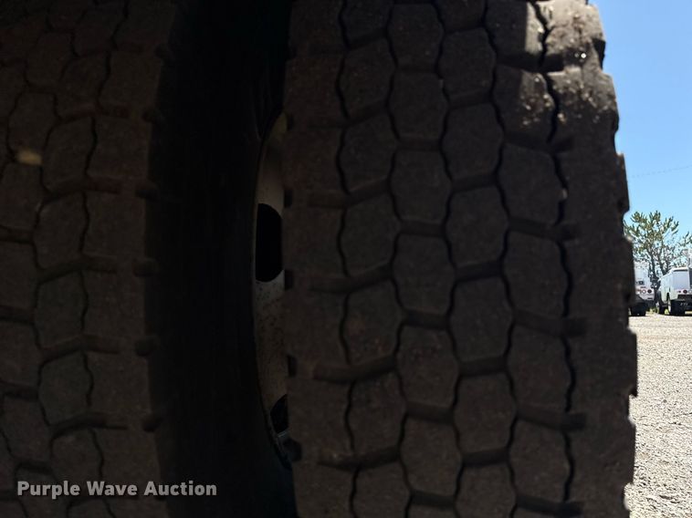 image for item EG5937 2015 Ford F750 Super Duty cable placer bucket truck