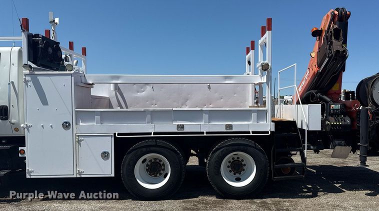 image for item EG5942 2009 International 7500 Crew Cab crane truck