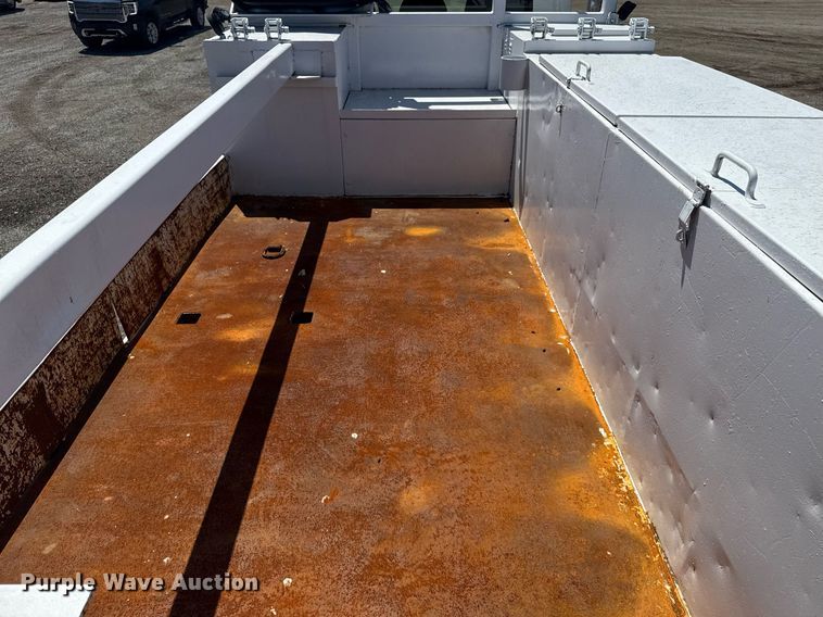 image for item EG5942 2009 International 7500 Crew Cab crane truck