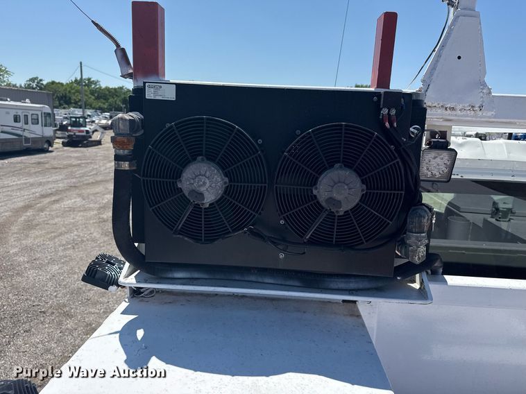 image for item EG5942 2009 International 7500 Crew Cab crane truck