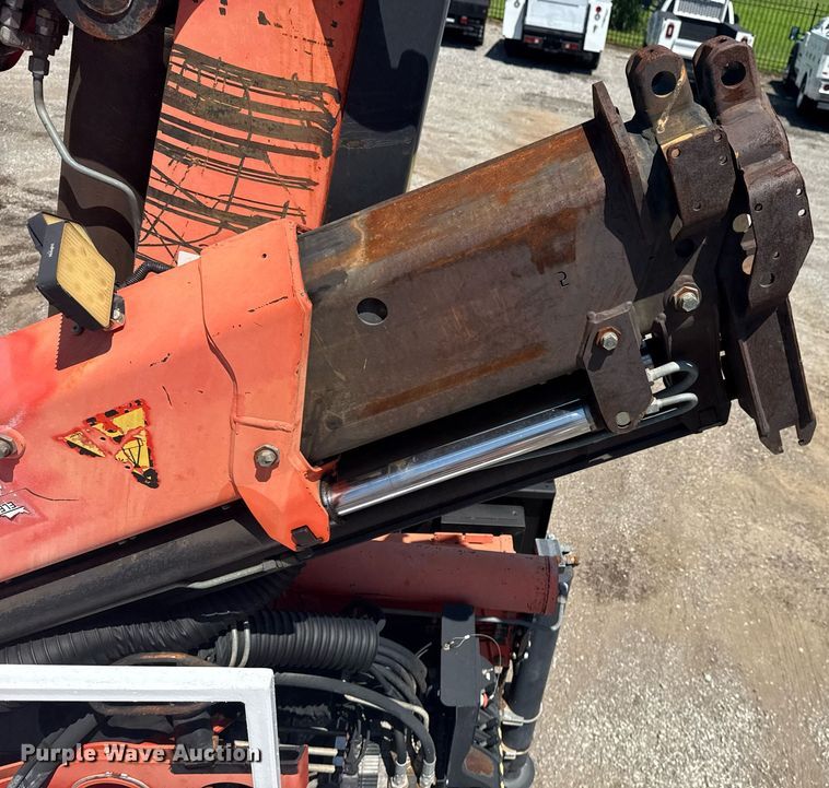 image for item EG5942 2009 International 7500 Crew Cab crane truck