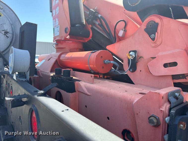 image for item EG5942 2009 International 7500 Crew Cab crane truck