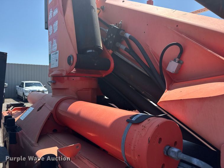 image for item EG5942 2009 International 7500 Crew Cab crane truck