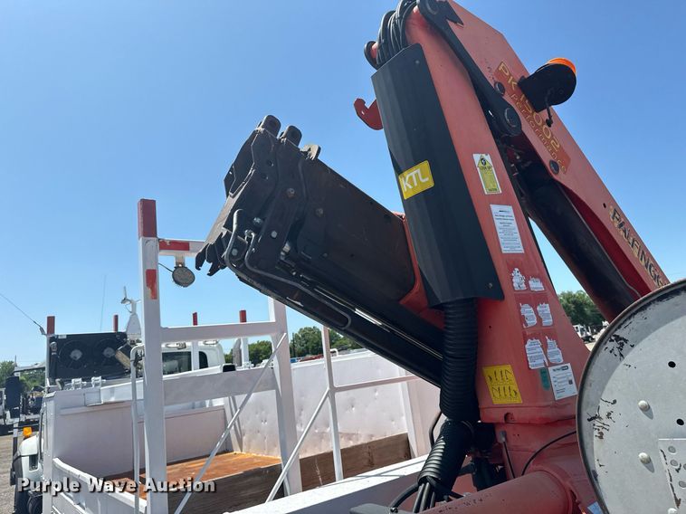 image for item EG5942 2009 International 7500 Crew Cab crane truck