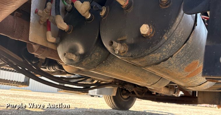 image for item EG5942 2009 International 7500 Crew Cab crane truck