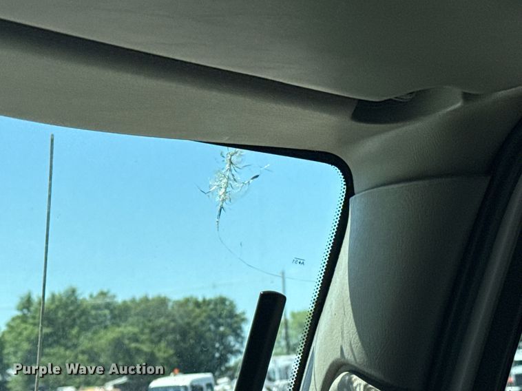 image for item EG5942 2009 International 7500 Crew Cab crane truck